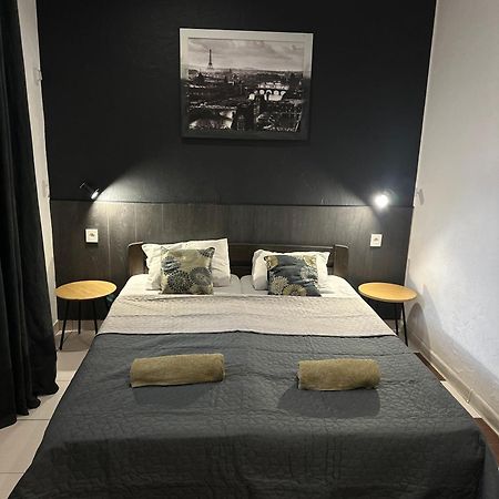 Le Reve City Hostel โอเดสซา ภายนอก รูปภาพ