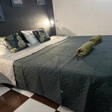 Le Reve City Hostel โอเดสซา ภายนอก รูปภาพ