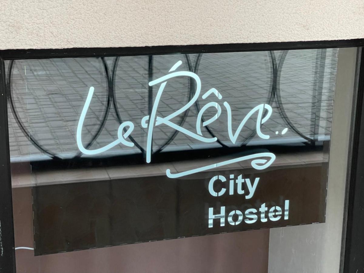Le Reve City Hostel โอเดสซา ภายนอก รูปภาพ