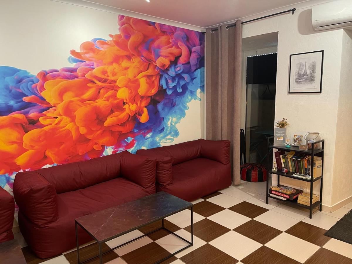 Le Reve City Hostel โอเดสซา ภายนอก รูปภาพ