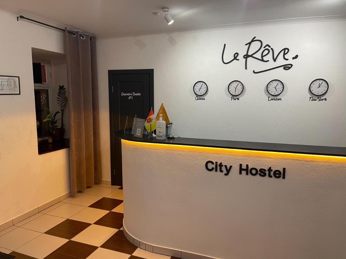 Le Reve City Hostel โอเดสซา ภายนอก รูปภาพ