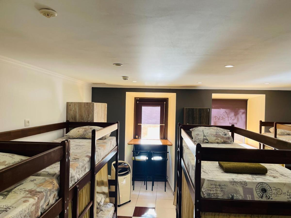 Le Reve City Hostel โอเดสซา ภายนอก รูปภาพ