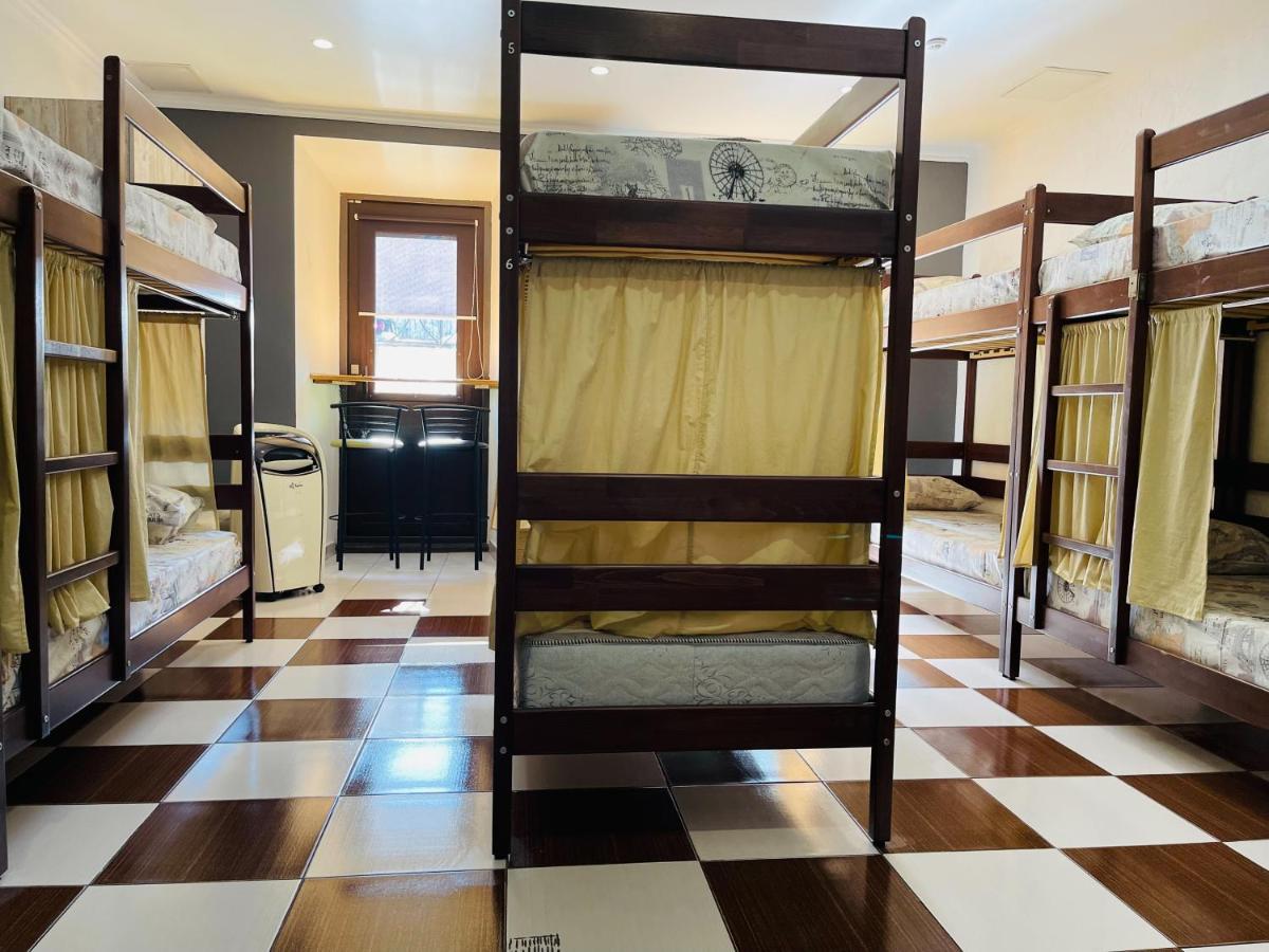Le Reve City Hostel โอเดสซา ภายนอก รูปภาพ